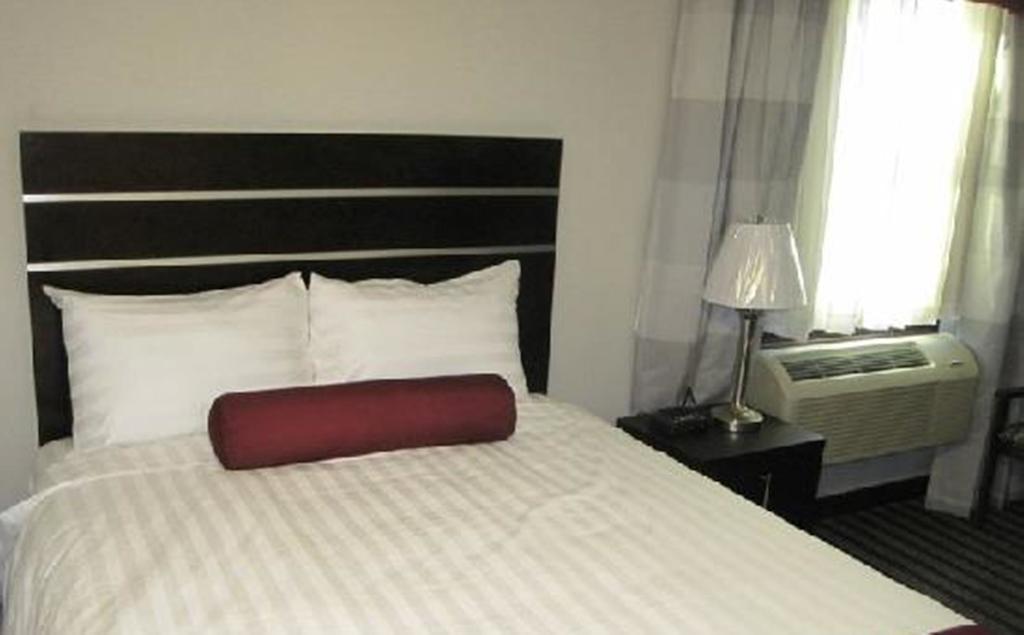 Hotel Super 8 By Wyndham Saskatoon Near Downtown Habitación foto