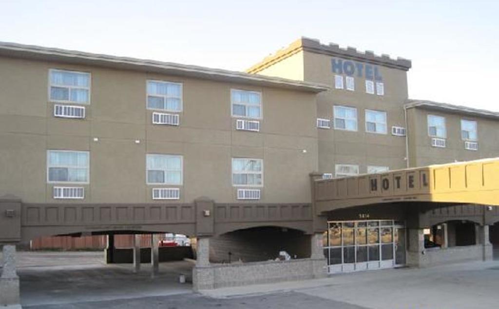 Hotel Super 8 By Wyndham Saskatoon Near Downtown Exterior foto